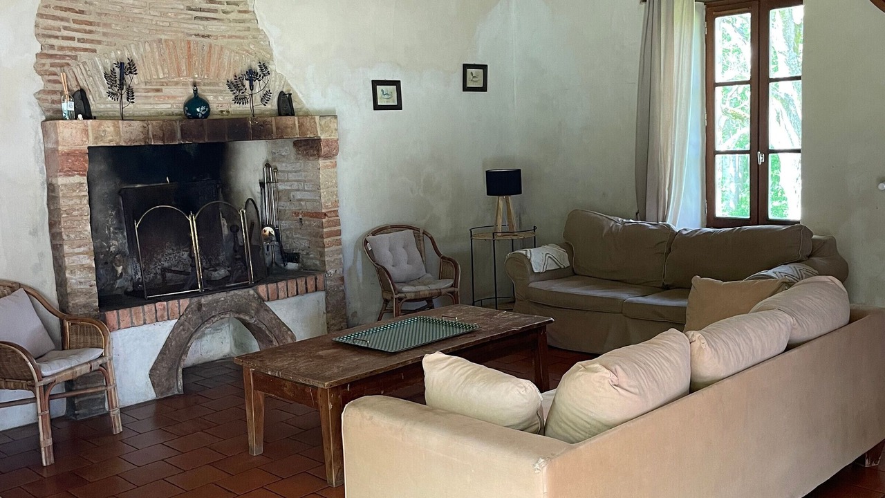 Photo of Livingroom in Solesmes