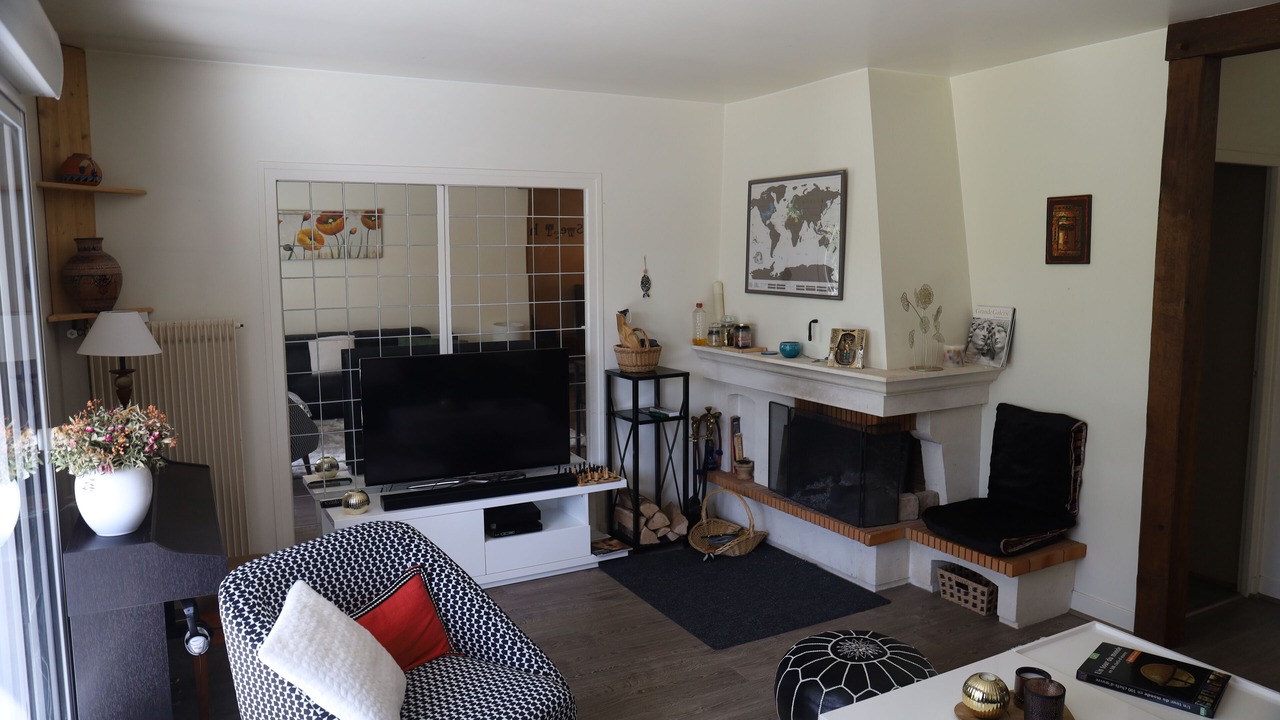 Photo of Livingroom in Cernay-la-Ville