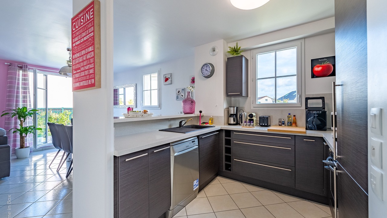 Photo of Kitchen in Magny-le-Hongre