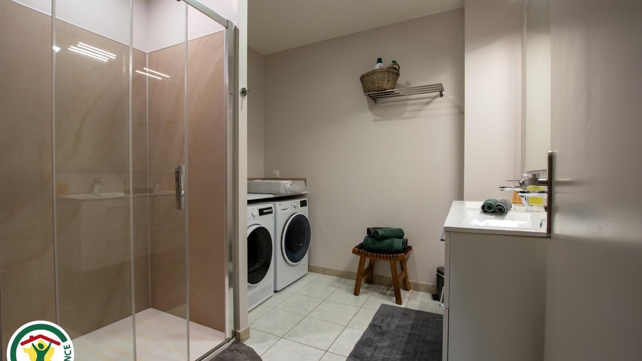 Photo of Bathroom in Cumieres