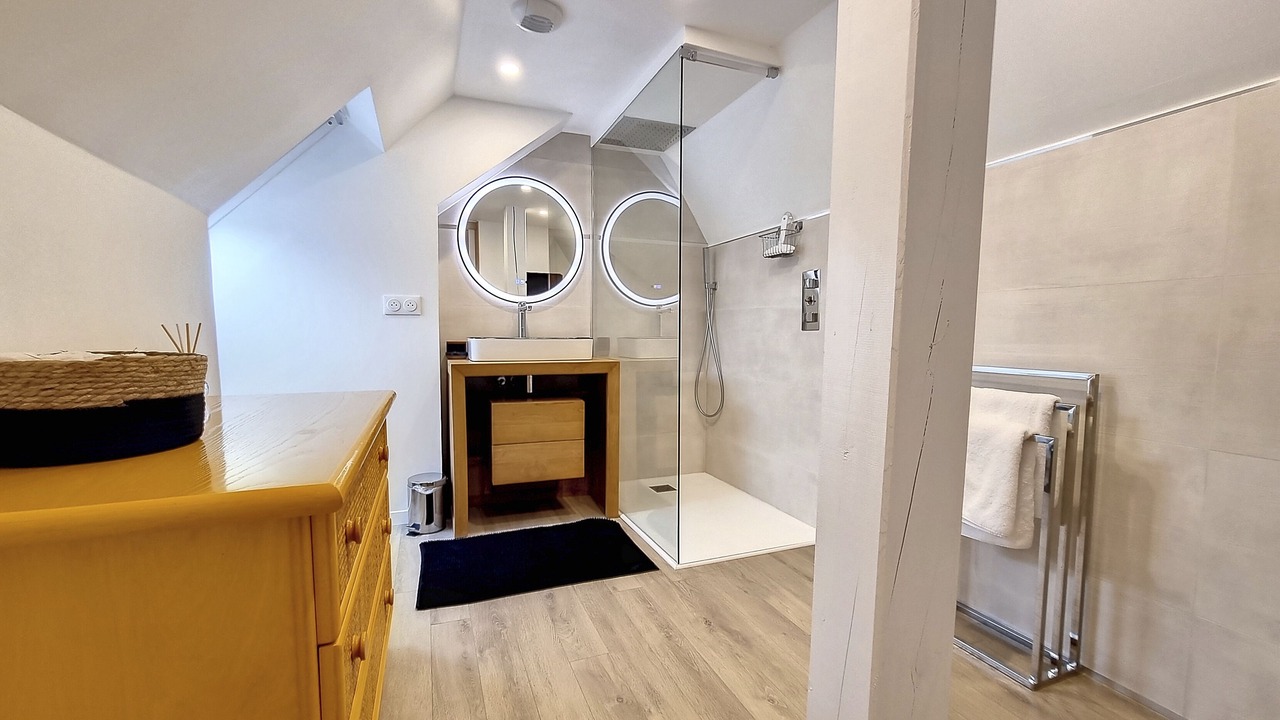 Photo of Bathroom in (le) Mesnil Hue