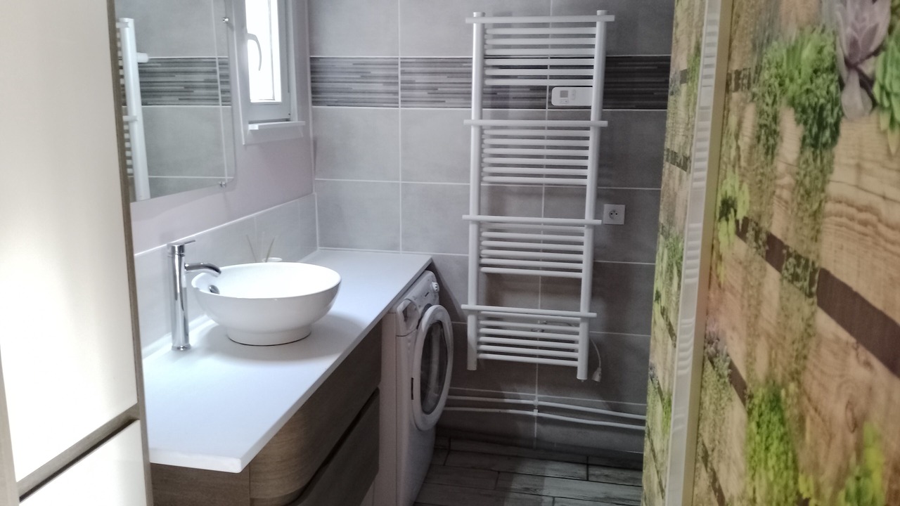 Photo of Bathroom in Amplier
