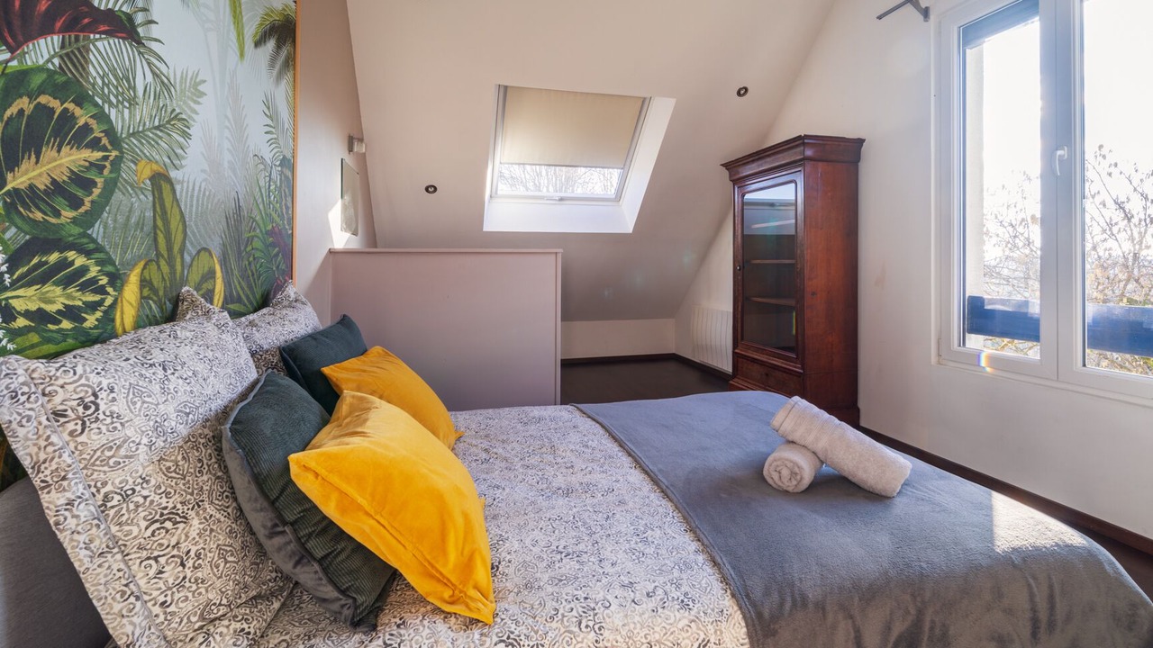 Photo of Bedroom in Charleville-Mezieres