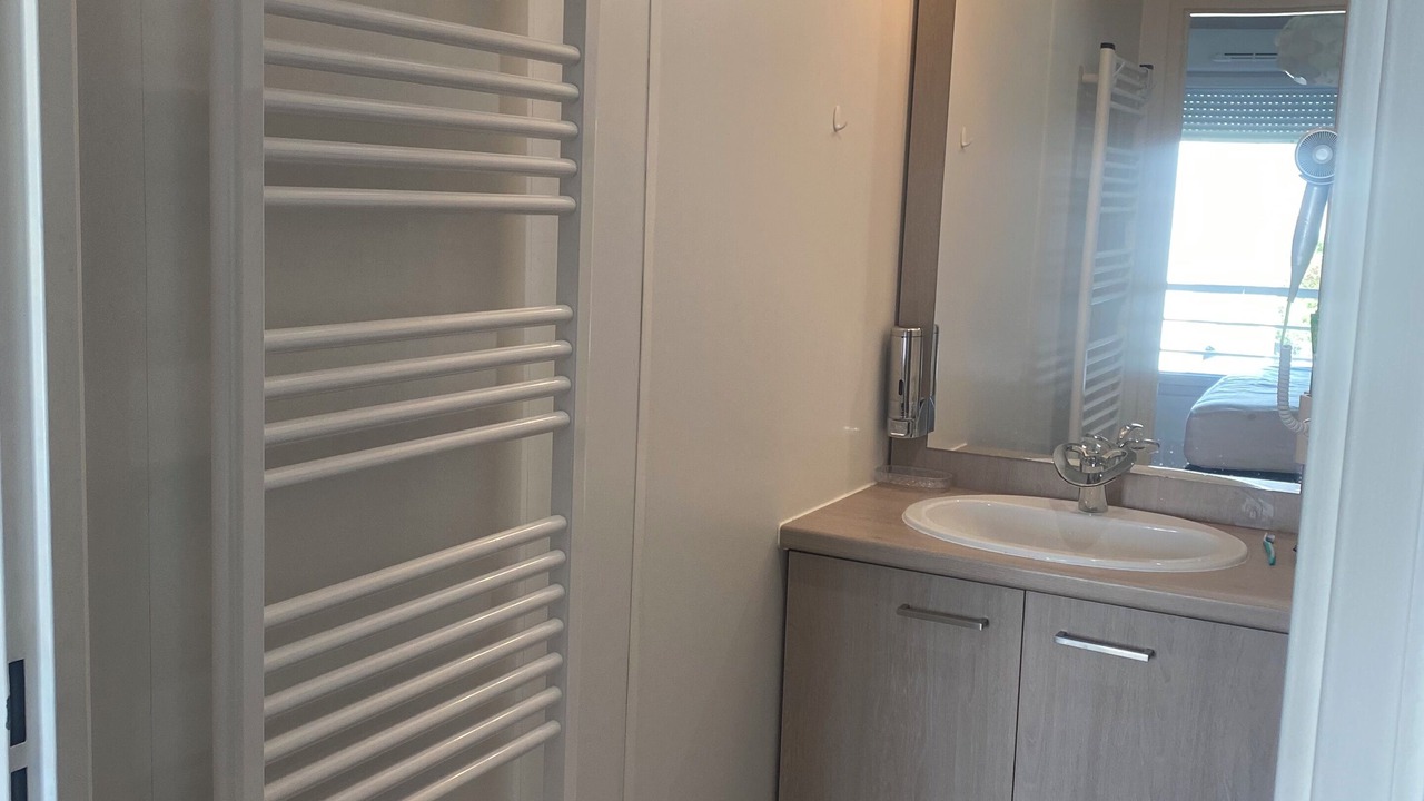 Photo of Bathroom in Le Blanc-Mesnil