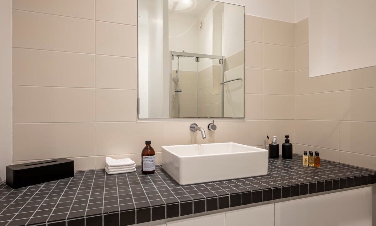 Photo of Bathroom in Quartier de la Porte-Saint-Denis