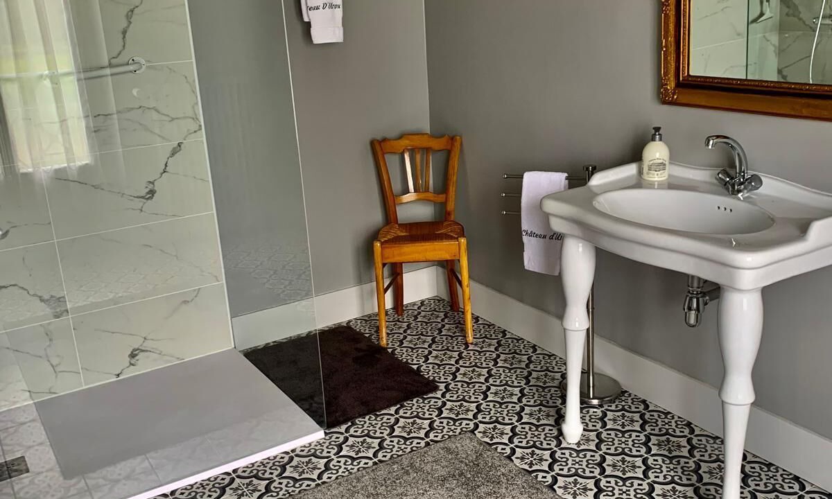 Photo of Bathroom in Urou-et-Crennes