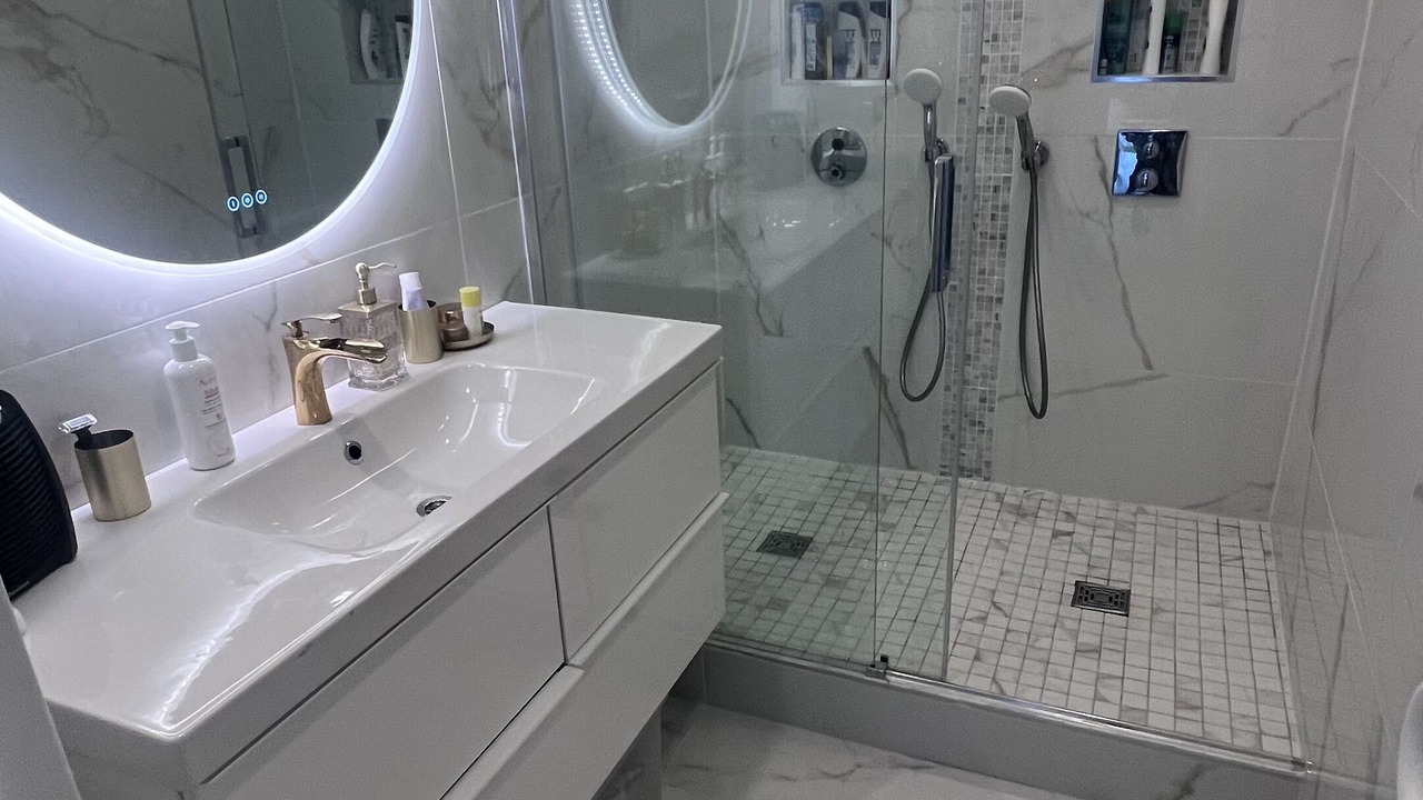 Photo of Bathroom in Gare