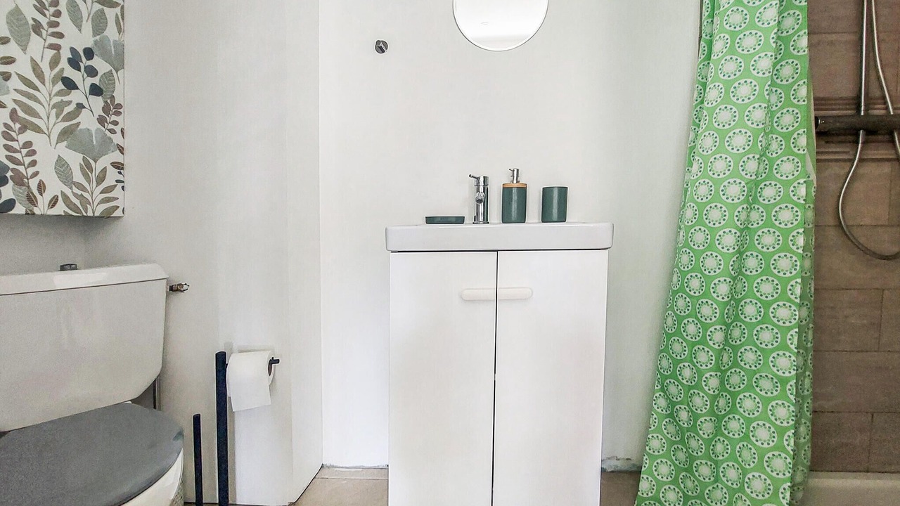 Photo of Bathroom in Amblainville