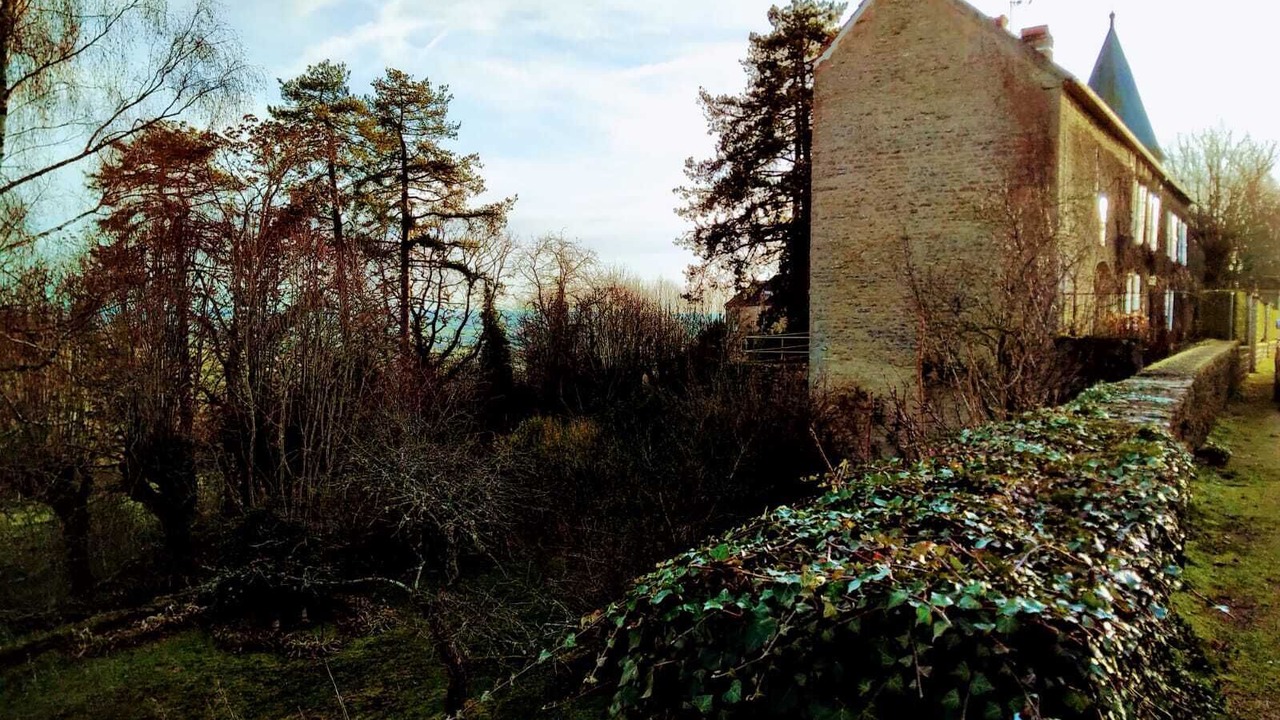 Photo of Outdoor in Blacy