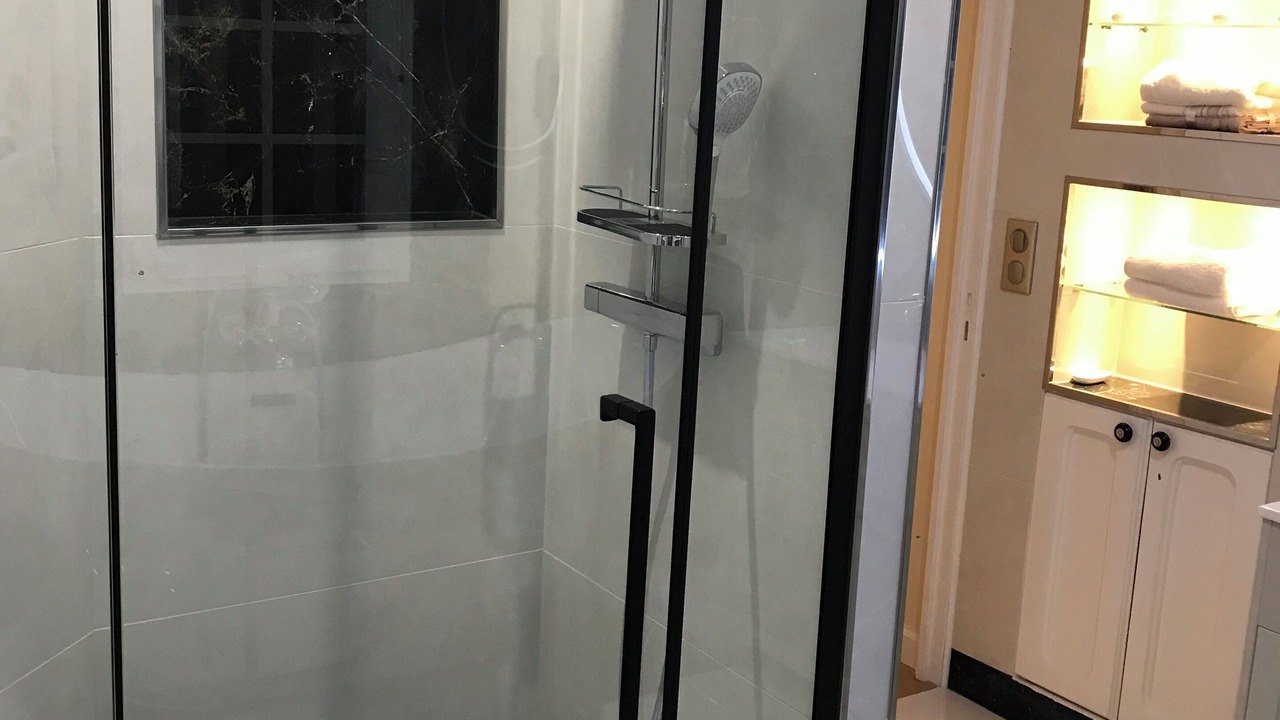 Photo of Bathroom in Le Vesinet