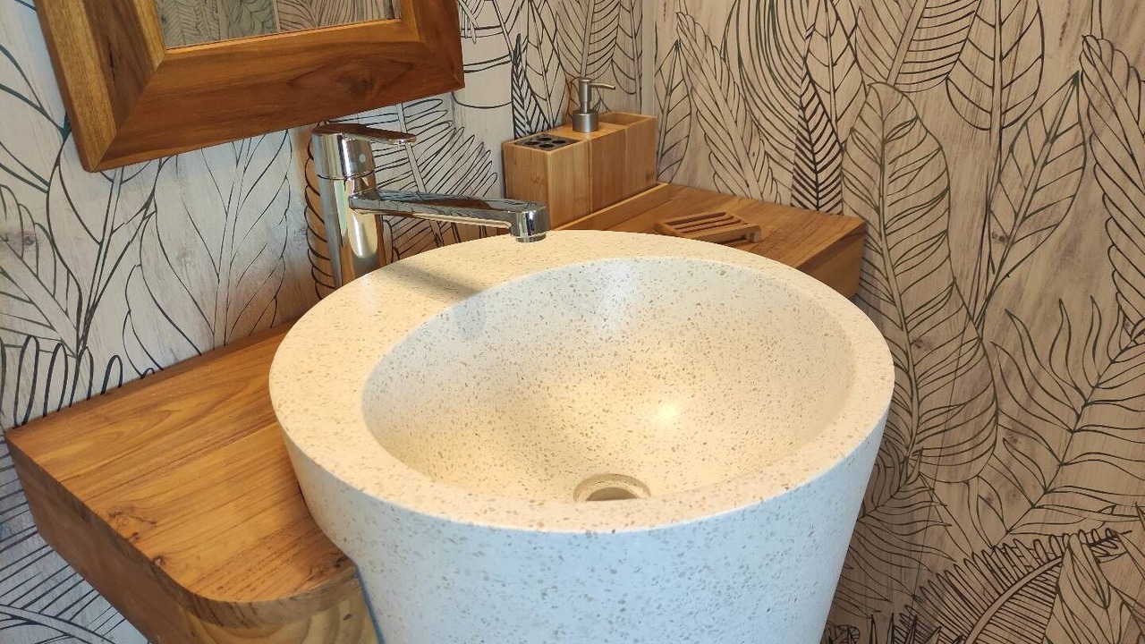 Photo of Bathroom in Peret