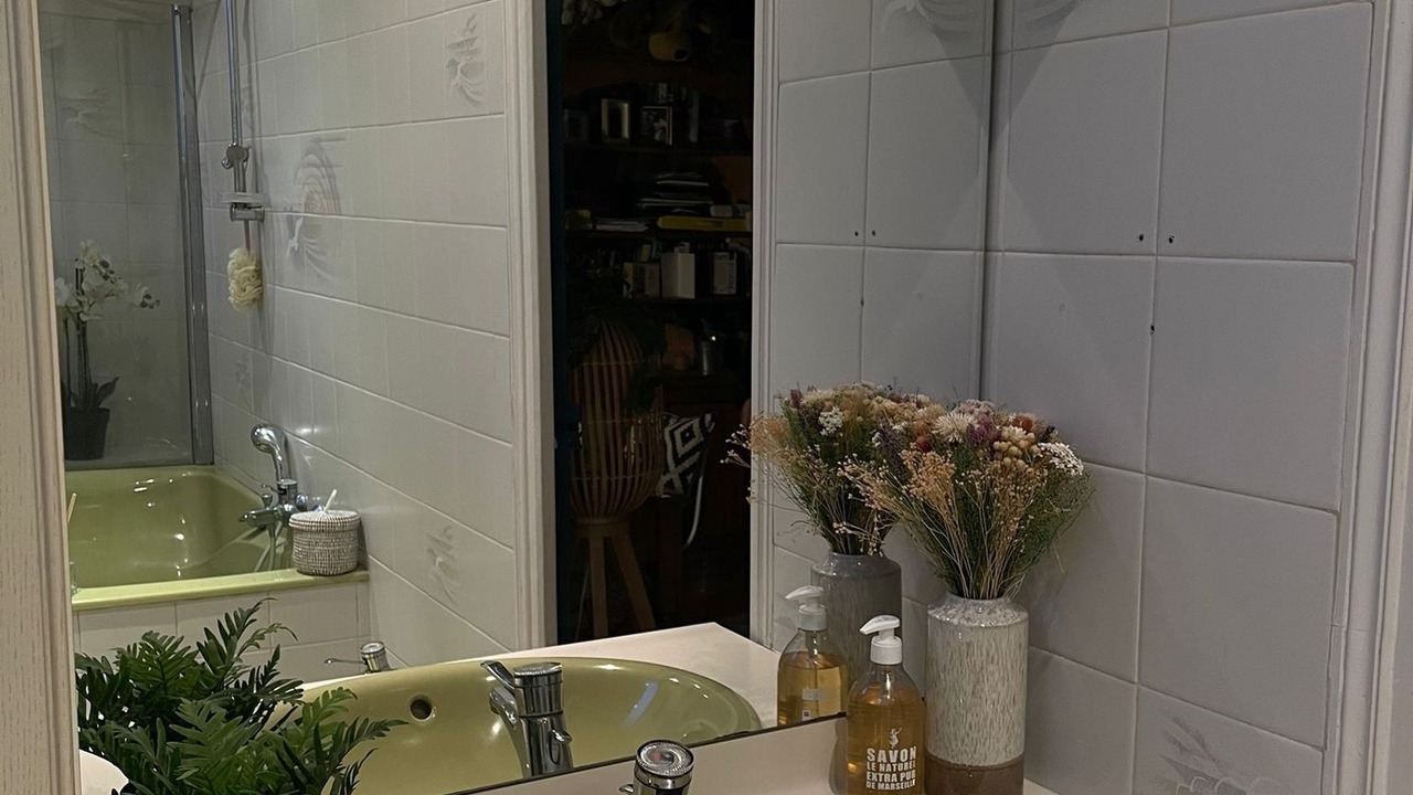 Photo of Bathroom in Colombes