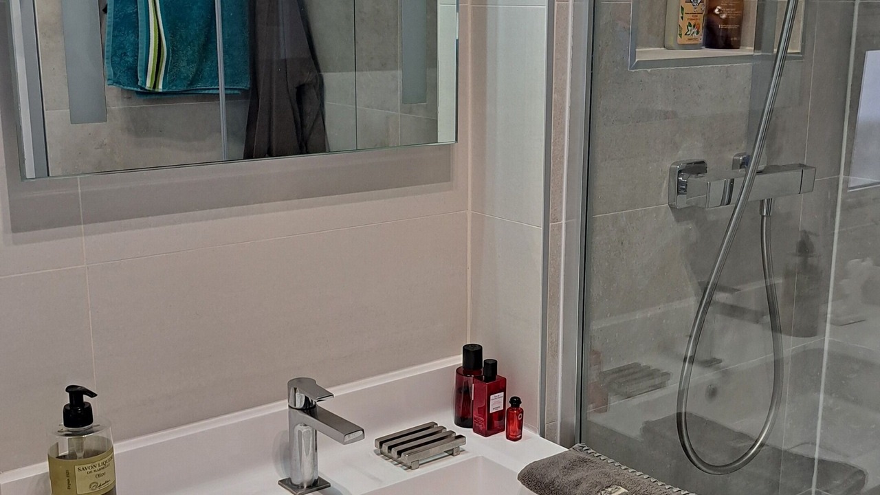 Photo of Bathroom in Bailly