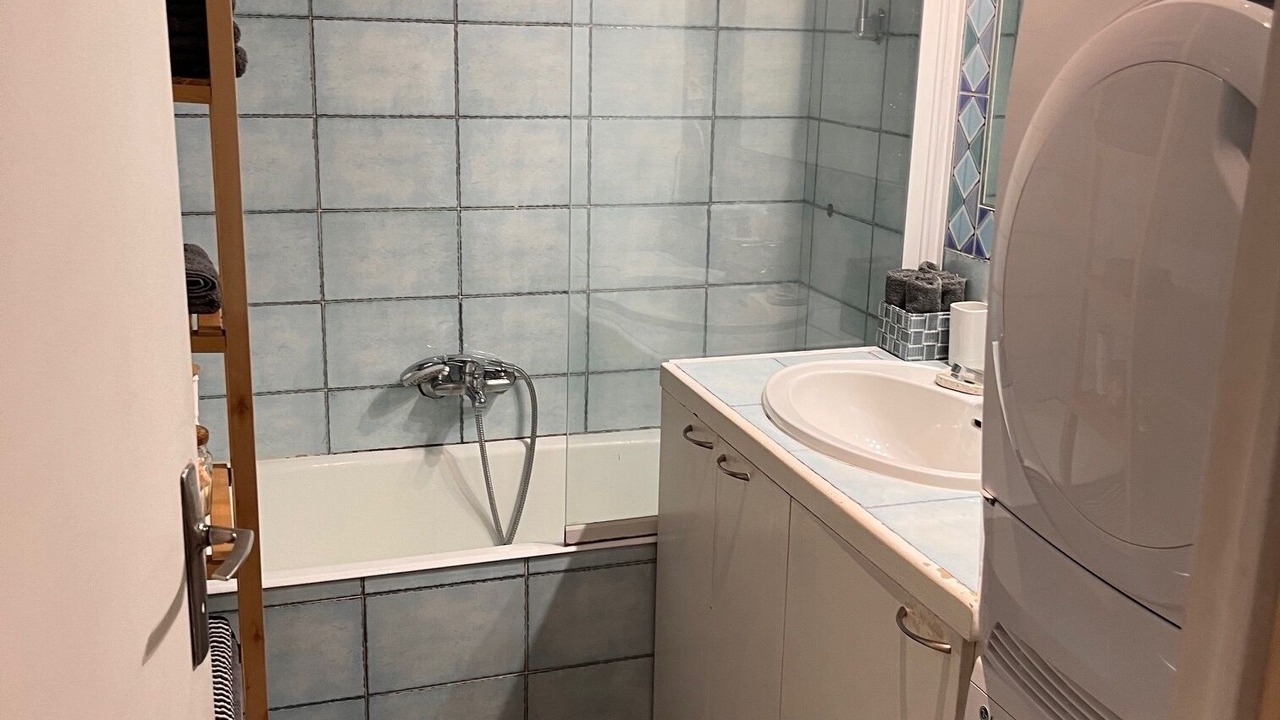 Photo of Bathroom in Parc-de-Montsouris