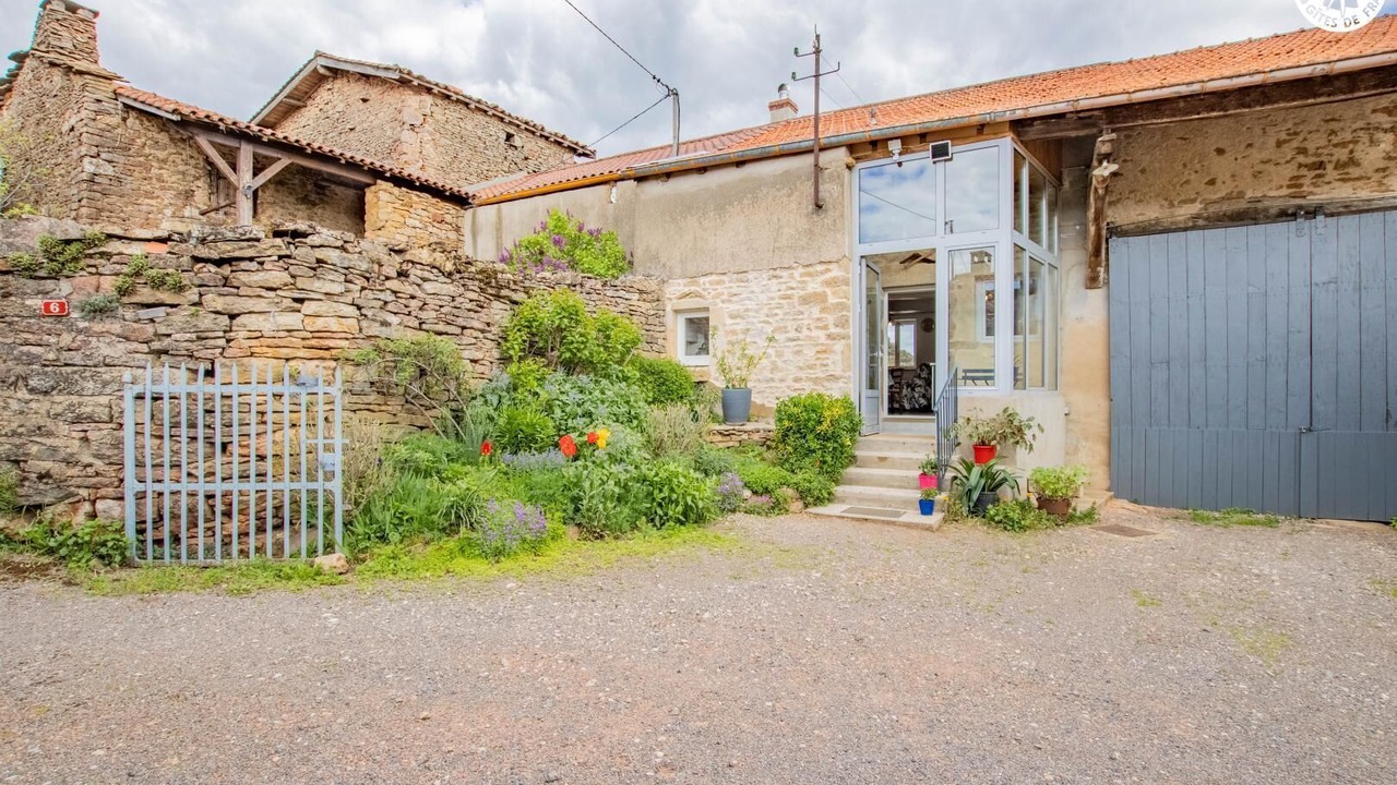 Photo of Outdoor in Jalogny