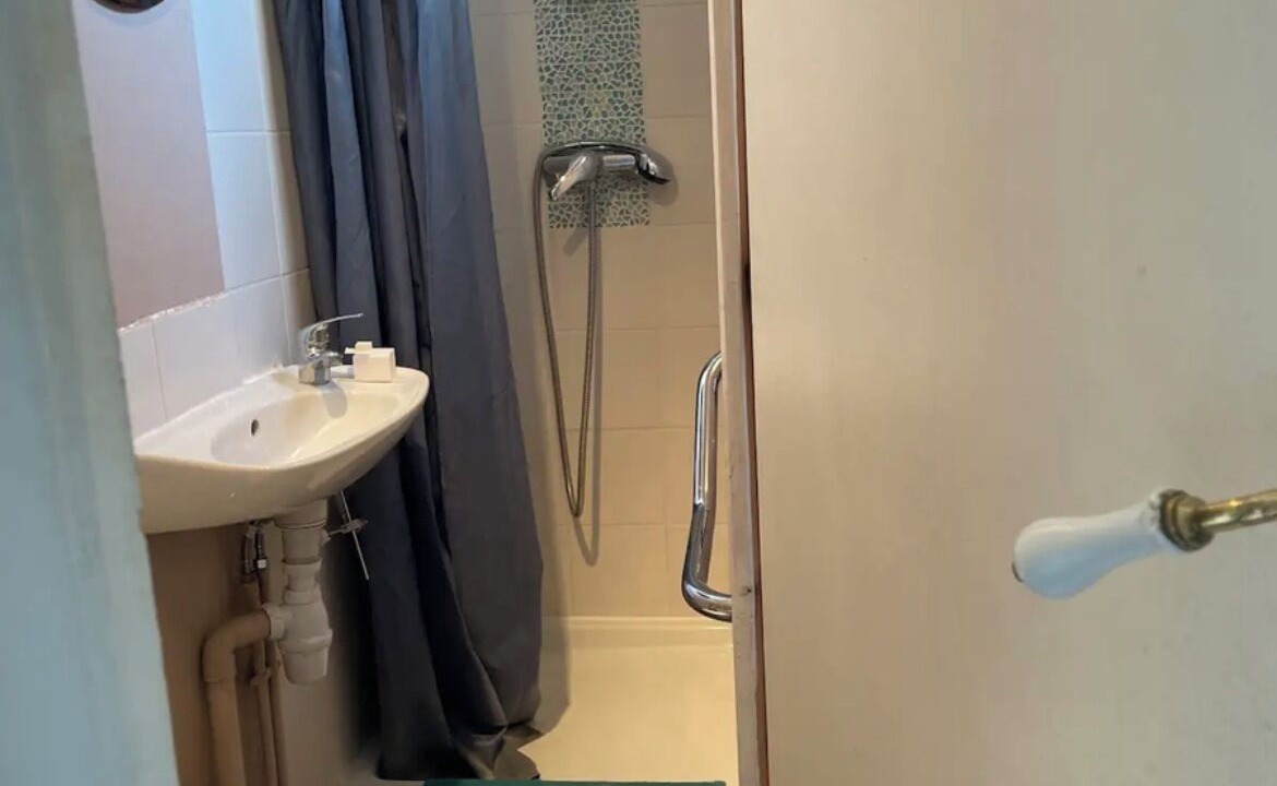 Photo of Bathroom in Conflans-Sainte-Honorine