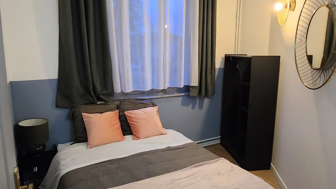 Photo of Bedroom in Douai