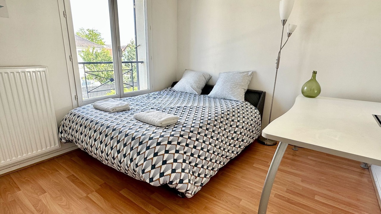 Photo of Bedroom in Houilles