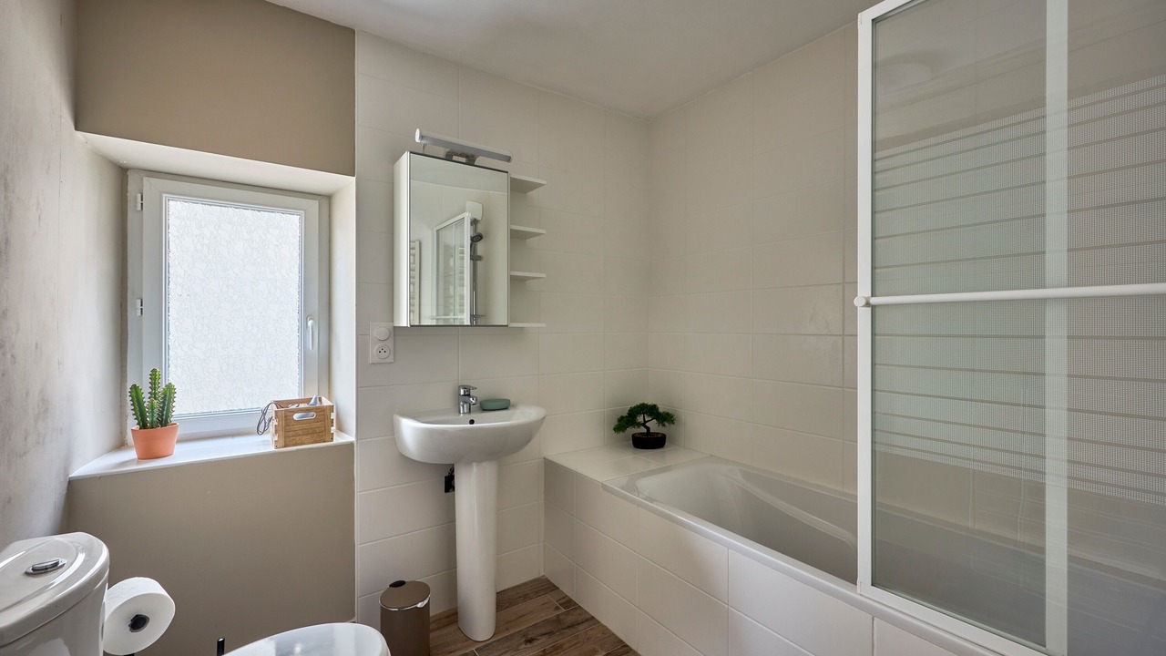 Photo of Bathroom in Saint-Regnobert-de-la-Cote-de-Nacre