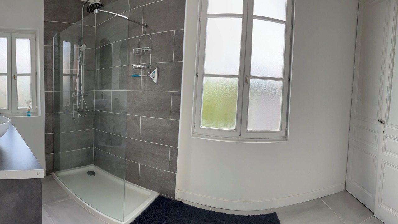 Photo of Bathroom in Brionne