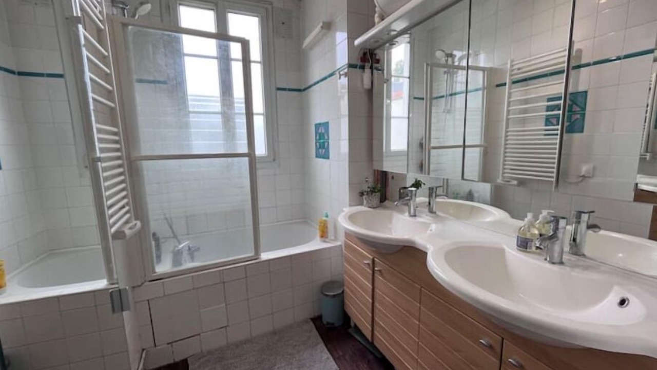 Photo of Bathroom in Sevres