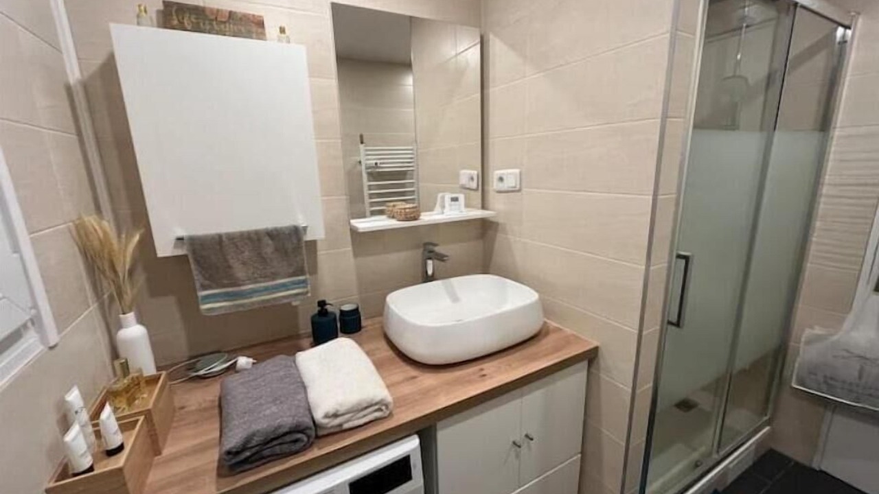 Photo of Bathroom in Clichy
