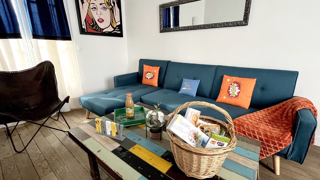 Photo of Livingroom in Rueil-Malmaison