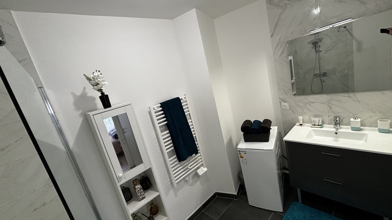 Photo of Bathroom in Gournay-sur-Marne