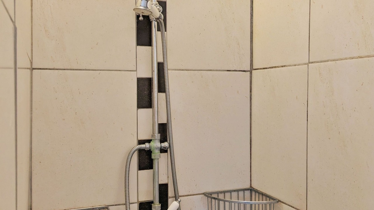 Photo of Bathroom in Gennes-sur-Glaize