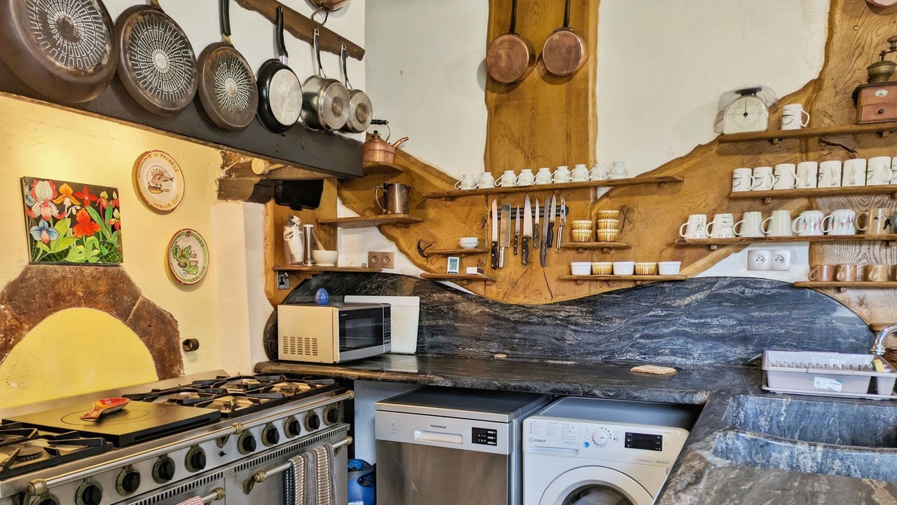 Photo of Kitchen in Gennes-sur-Glaize