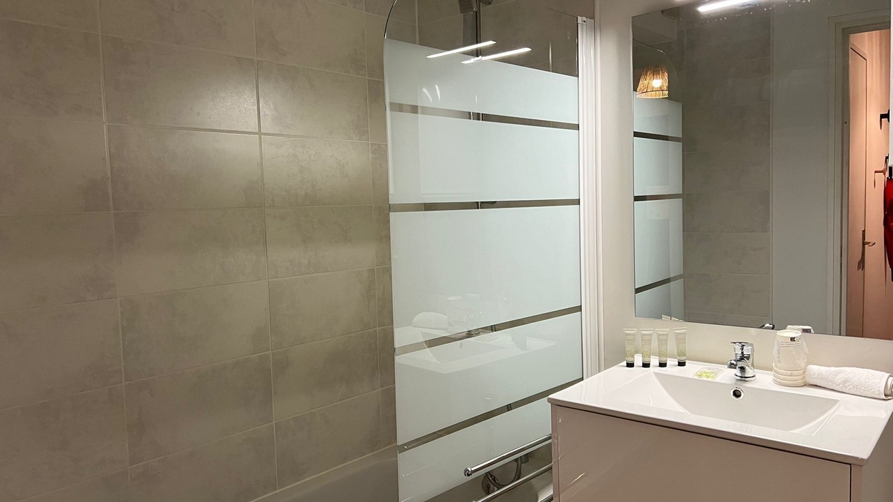 Photo of Bathroom in Calais