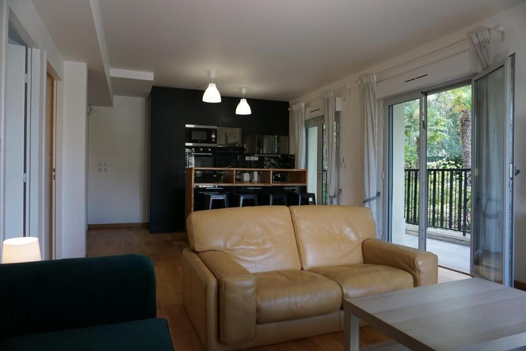 Photo of Livingroom in 17th Arrondissement Batignolles-Monceau