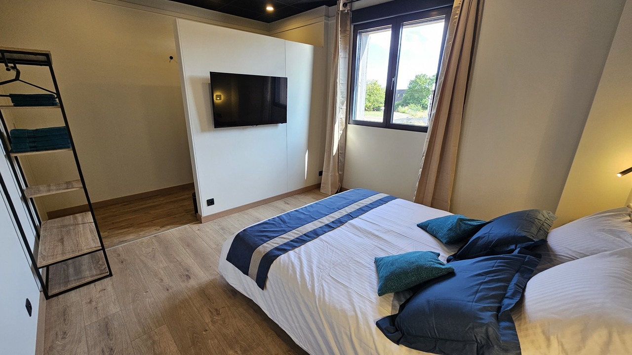 Photo of Bedroom in Dommartin-la-Chaussee