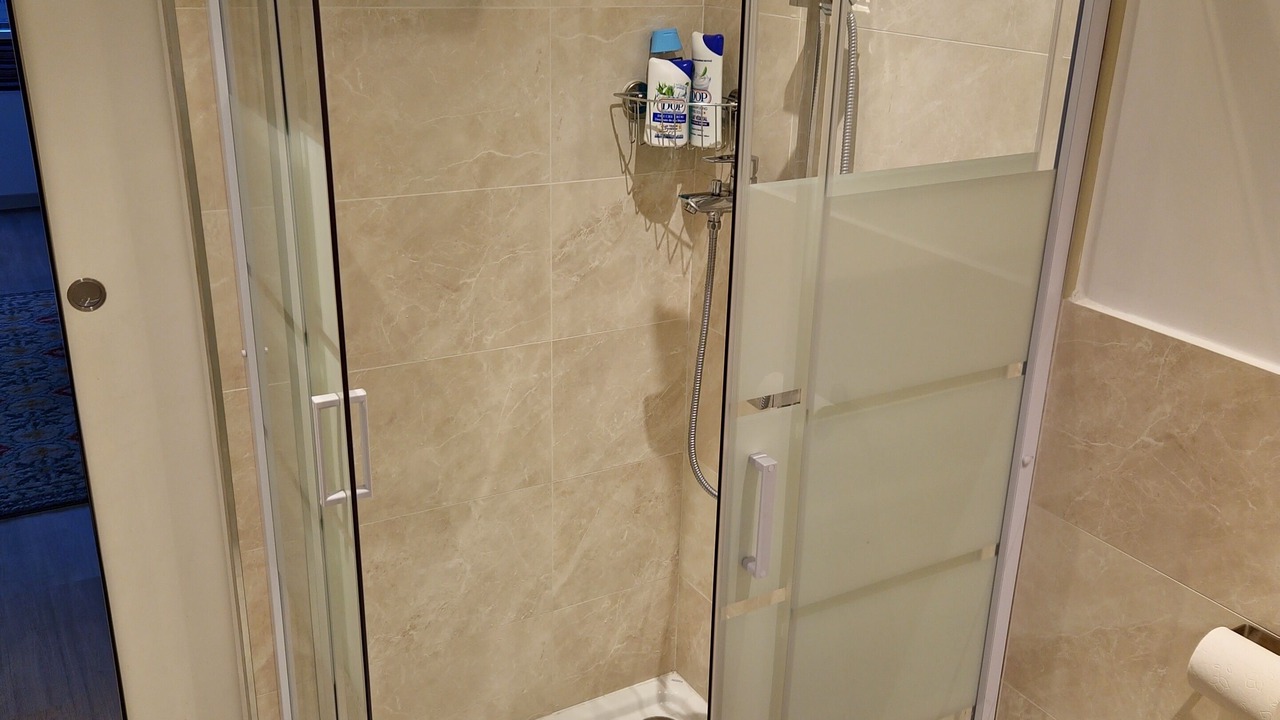 Photo of Bathroom in Les Pavillons-sous-Bois