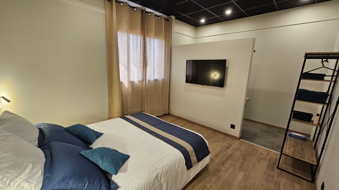 Photo of Bedroom in Dommartin-la-Chaussee