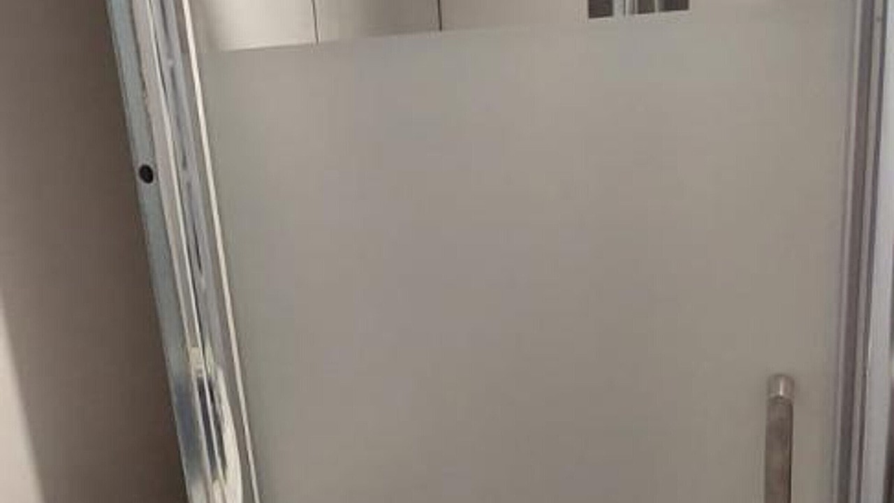 Photo of Bathroom in Verchain-Maugre