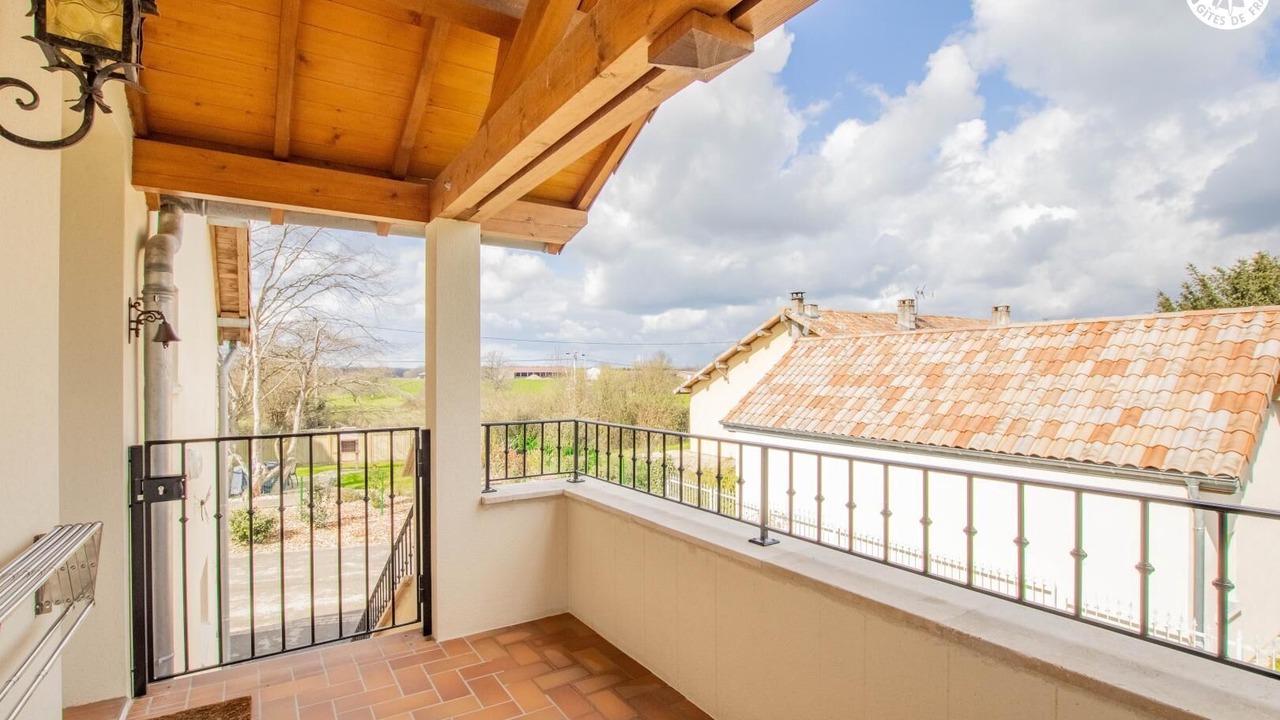 Photo of Patio Balcony in Romenay