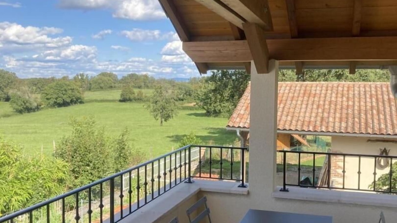 Photo of Outdoor in Romenay