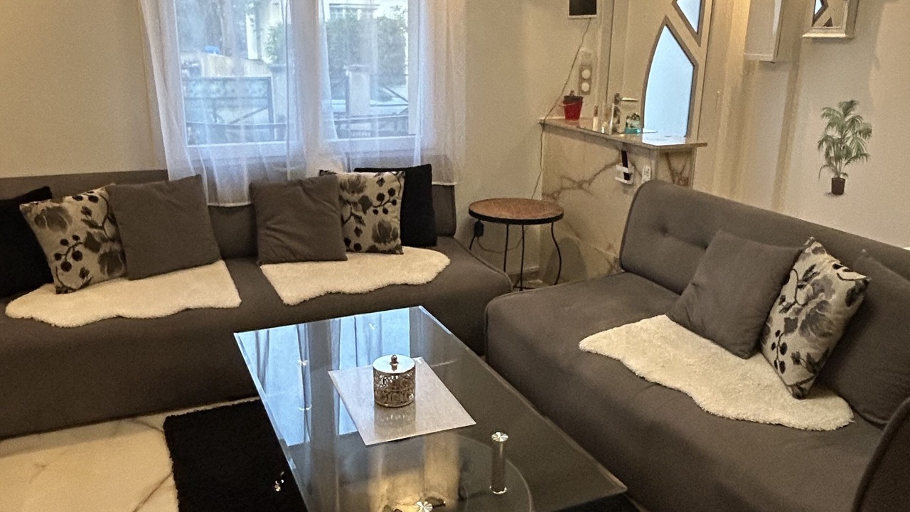 Photo of Livingroom in Les Mureaux