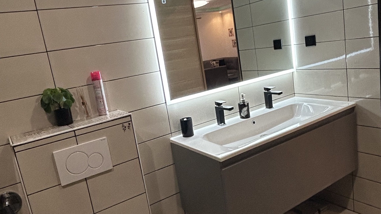 Photo of Bathroom in Les Mureaux