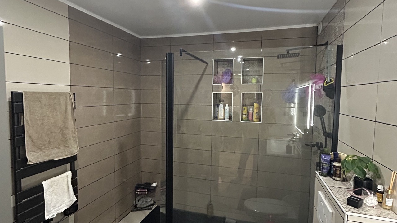 Photo of Bathroom in Les Mureaux