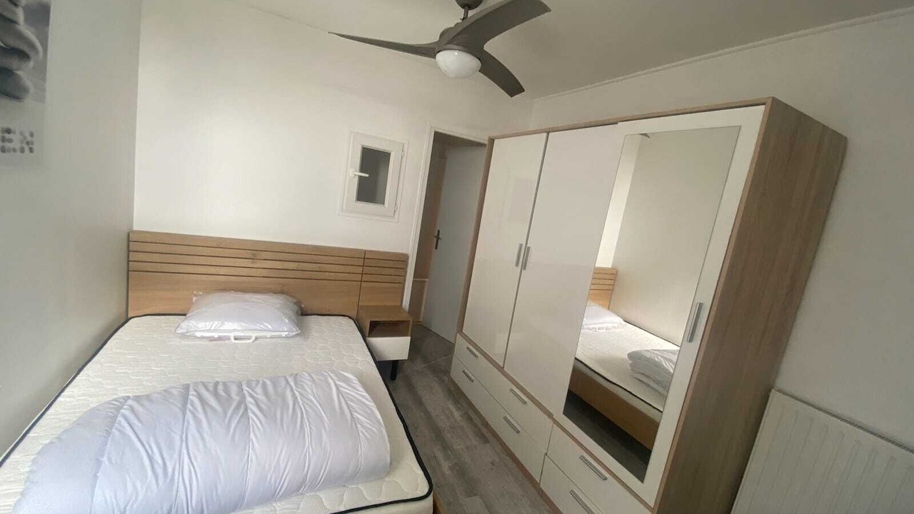 Photo of Bedroom in Mons-en-Baroeul