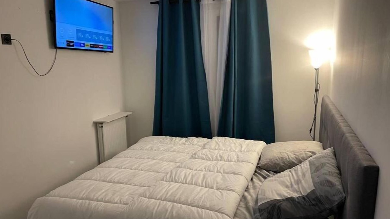 Photo of Bedroom in Saint-Gratien