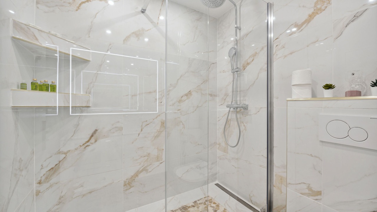 Photo of Bathroom in Quartier de Becon