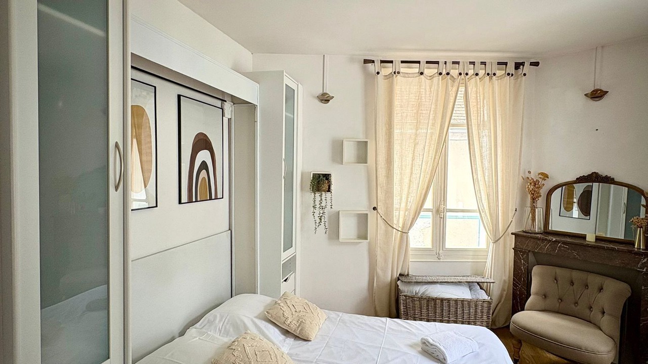 Photo of Bedroom in Chartres