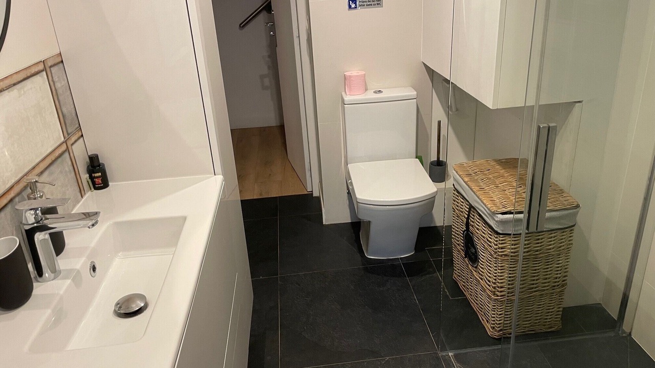 Photo of Bathroom in Saint-Cloud