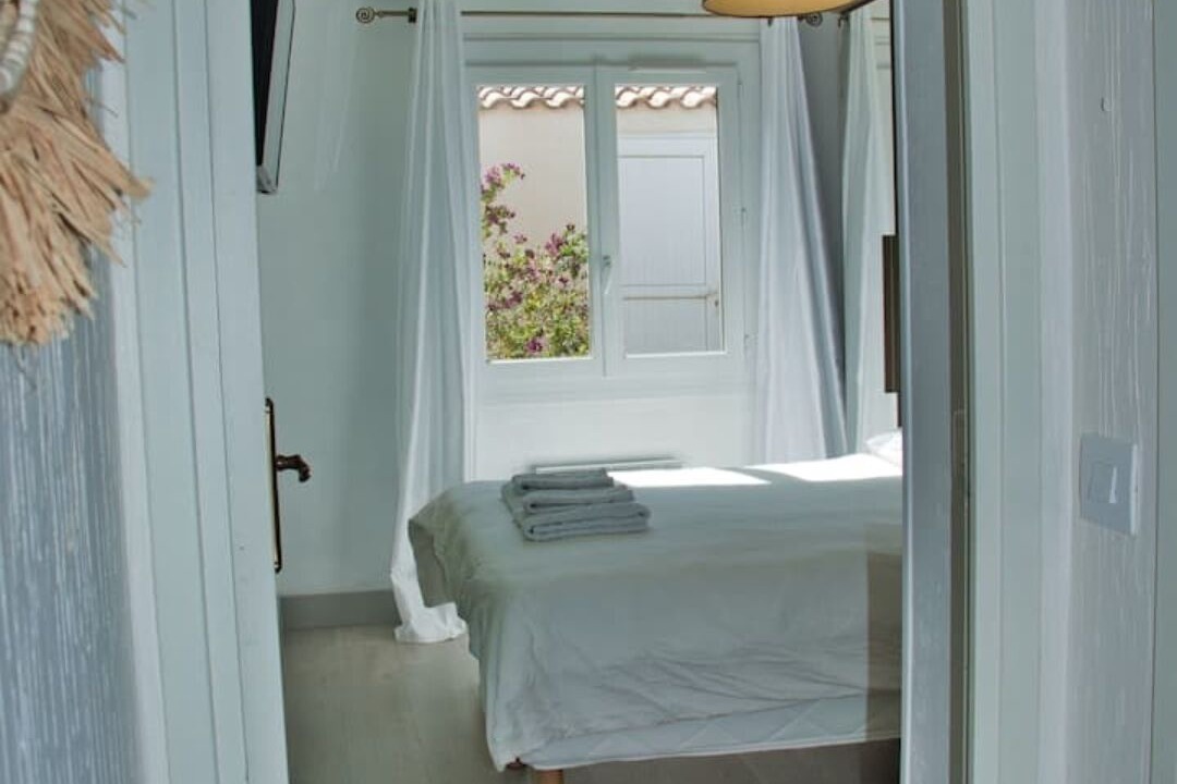 Photo of Bedroom in Roujan