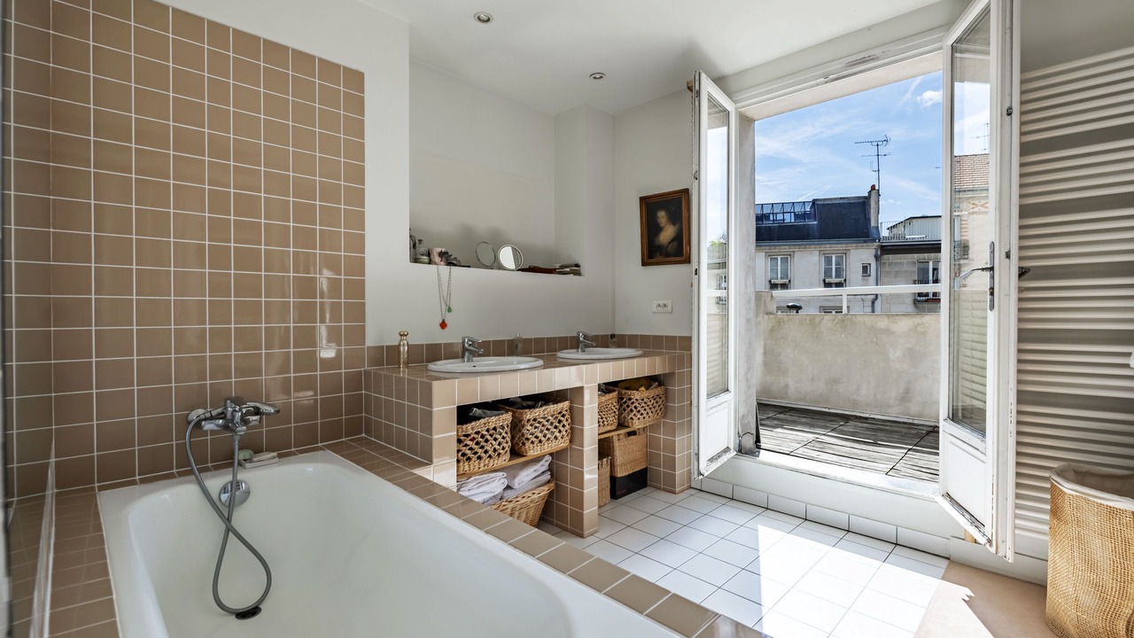 Photo of Bathroom in Parchamp–Albert Kahn
