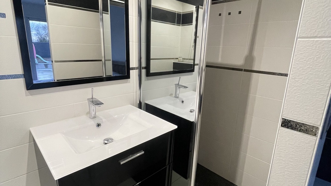 Photo of Bathroom in Cauroy-les-Hermonville