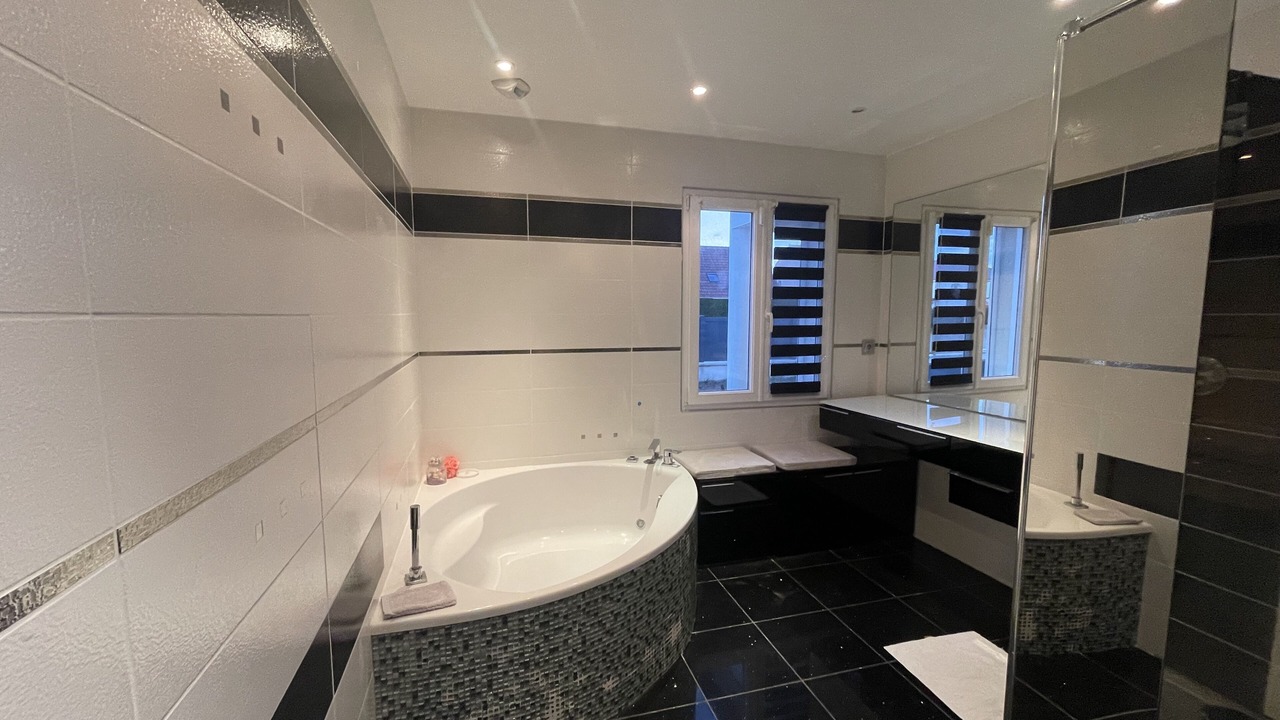 Photo of Bathroom in Cauroy-les-Hermonville